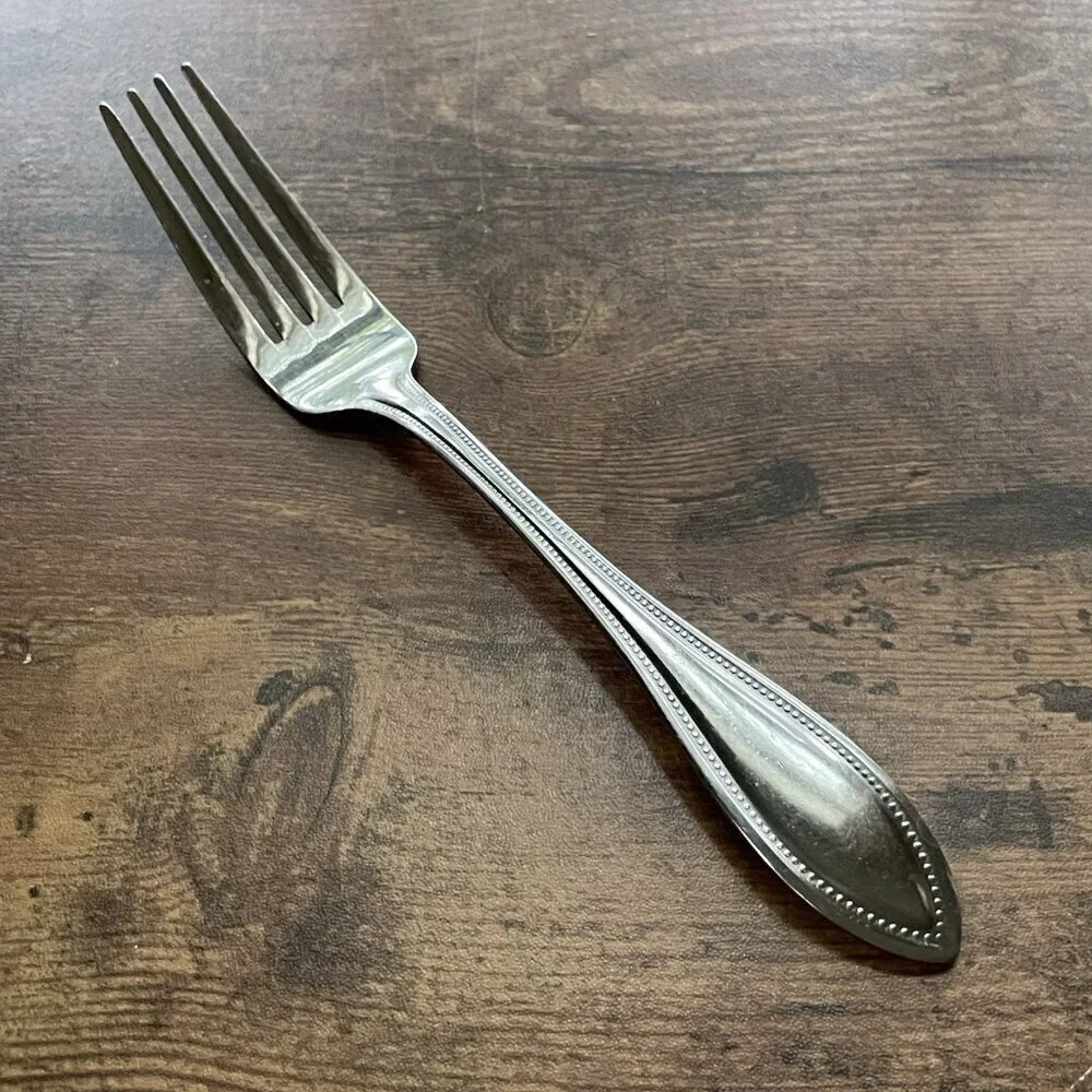 International Silver American Bead Dinner Fork 7 7/8